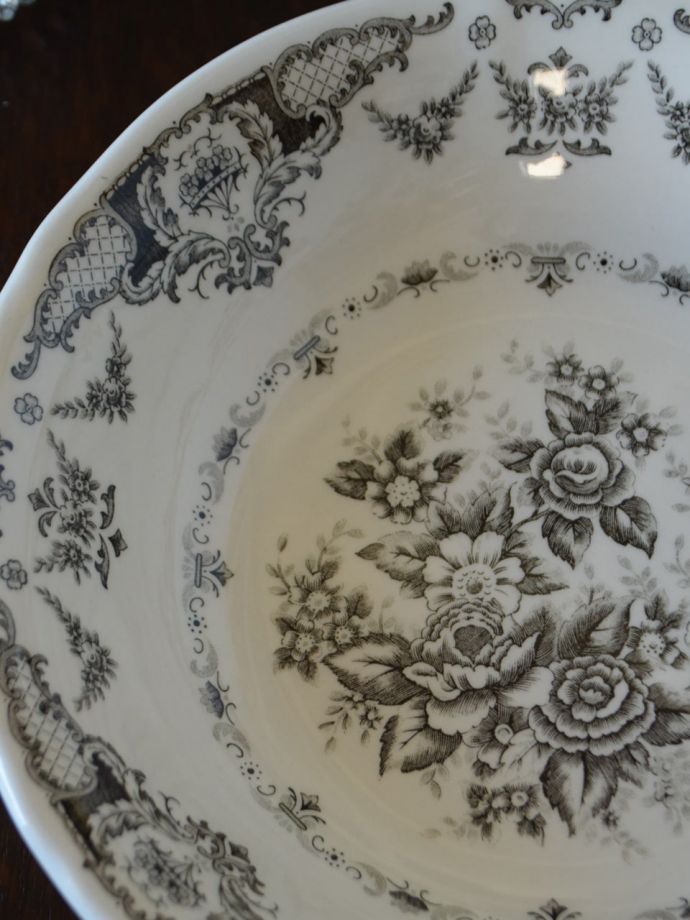 フランス生まれのおしゃれな食器