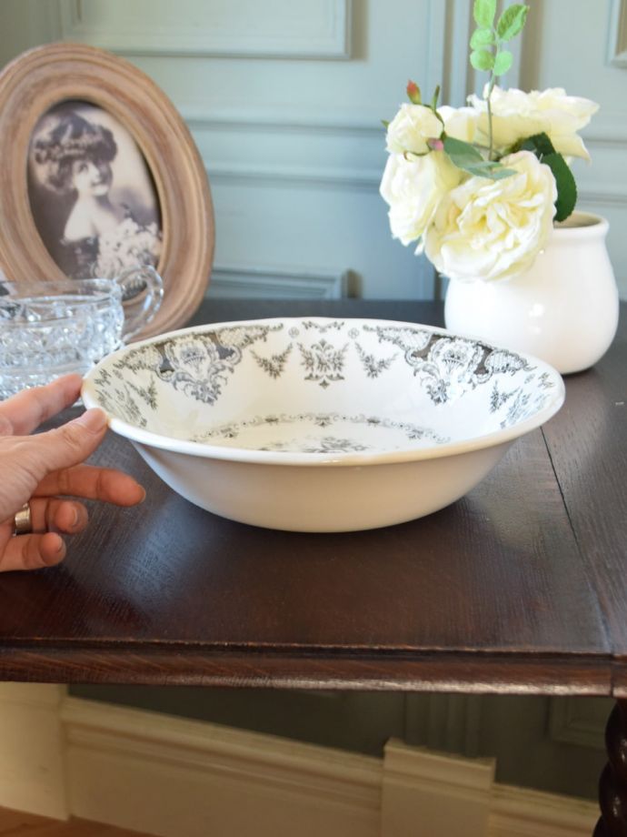 コントワールドファミーユの食器