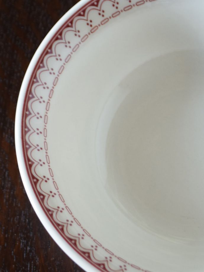 フランス生まれのおしゃれな食器