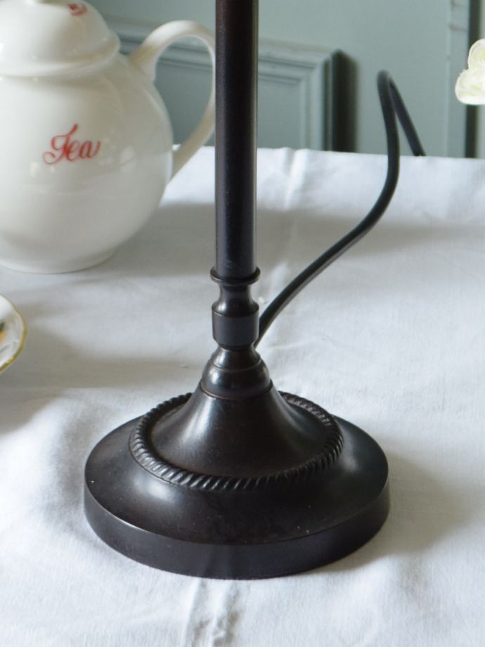 テーブルランプの土台部分