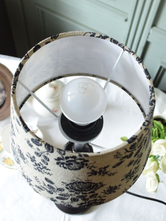 ホルダータイプのシェードです。