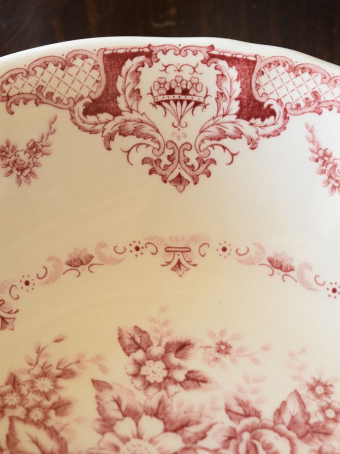 フランス生まれのおしゃれな食器