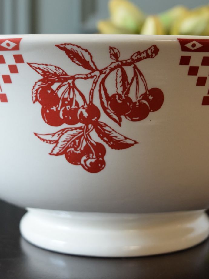 フランス生まれのおしゃれな食器