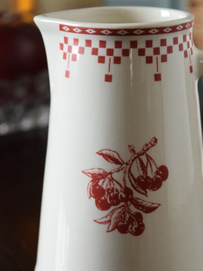 フランス生まれのおしゃれな食器