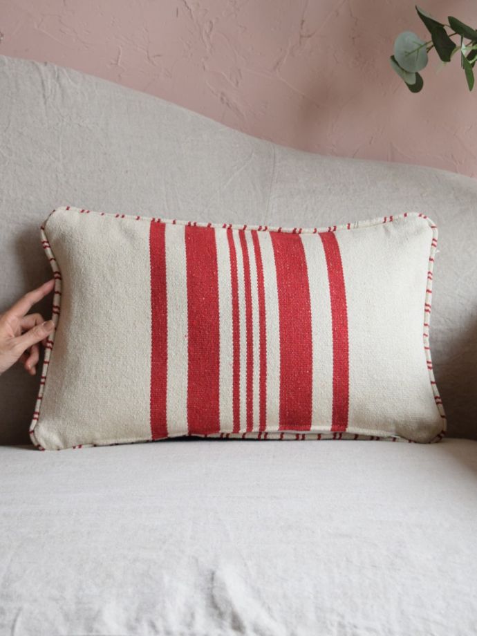 コントワールドファミーユのクッション