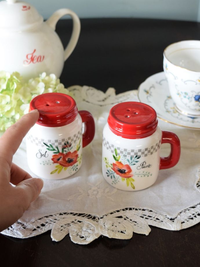 コントワールドファミーユの陶器