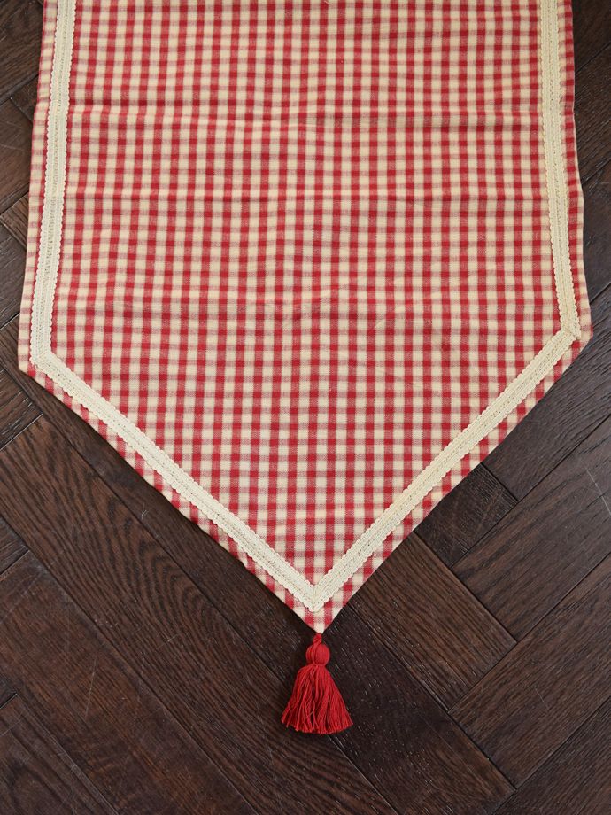 コントワールドファミーユのテーブルランナー