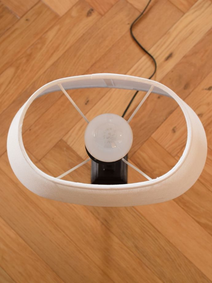 ホルダータイプのシェードです。