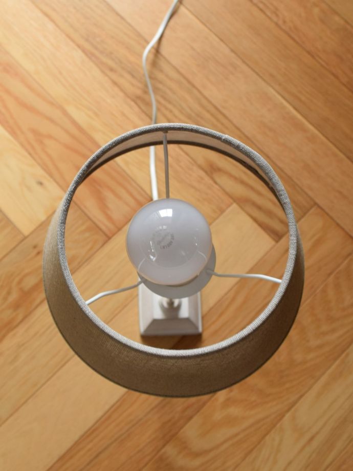 ホルダータイプのシェードです。