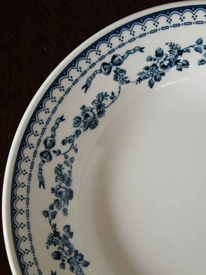 フランス生まれのおしゃれな食器