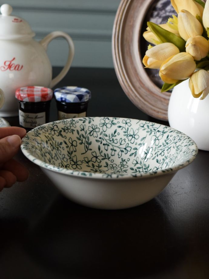 コントワールドファミーユの食器