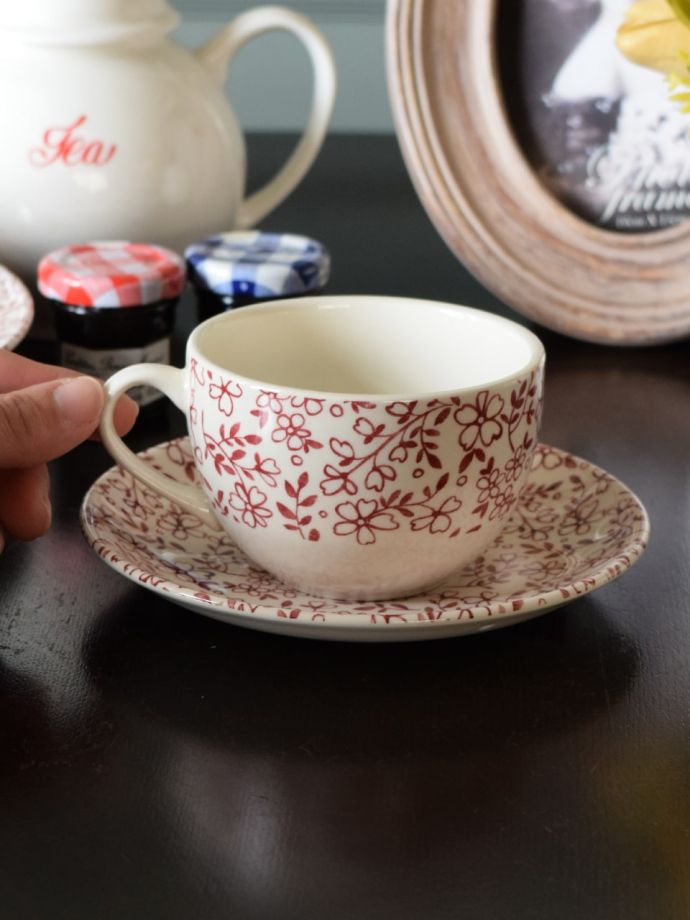 コントワールドファミーユの食器