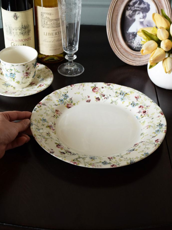 コントワールドファミーユの食器