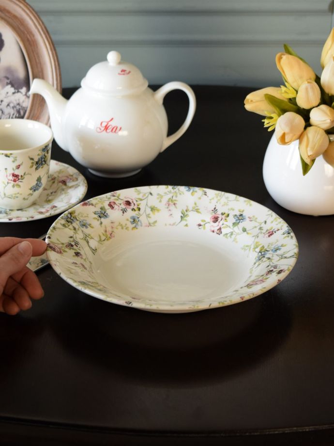 コントワールドファミーユの食器