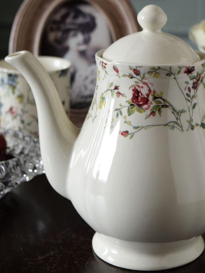 フランス生まれのおしゃれな食器