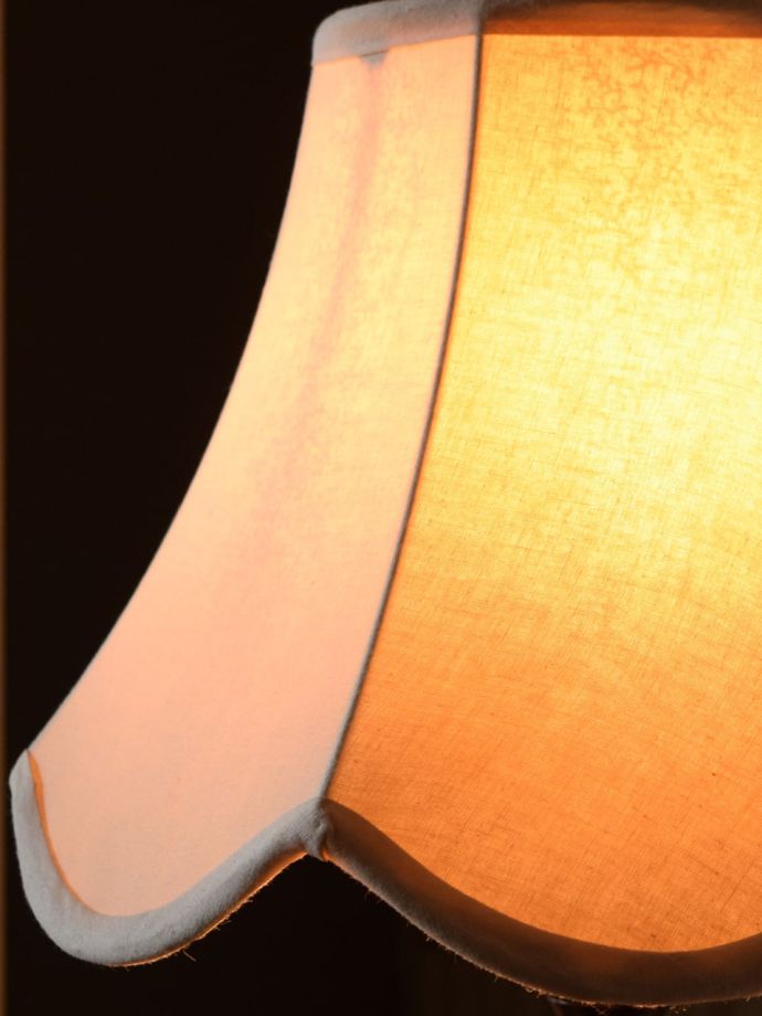 テーブルランプのオシャレなシェード