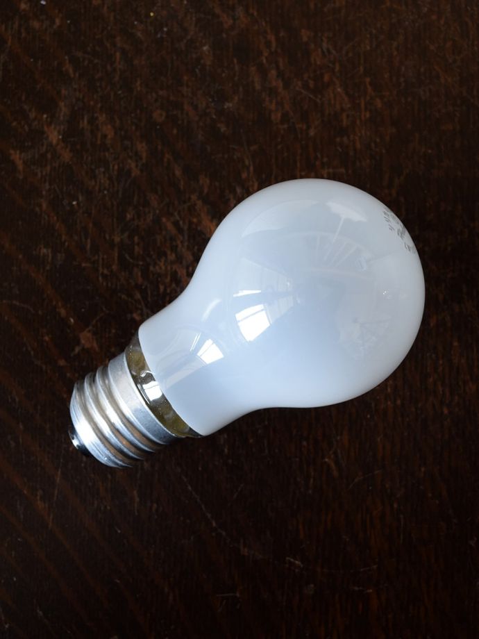 テーブルランプの電球