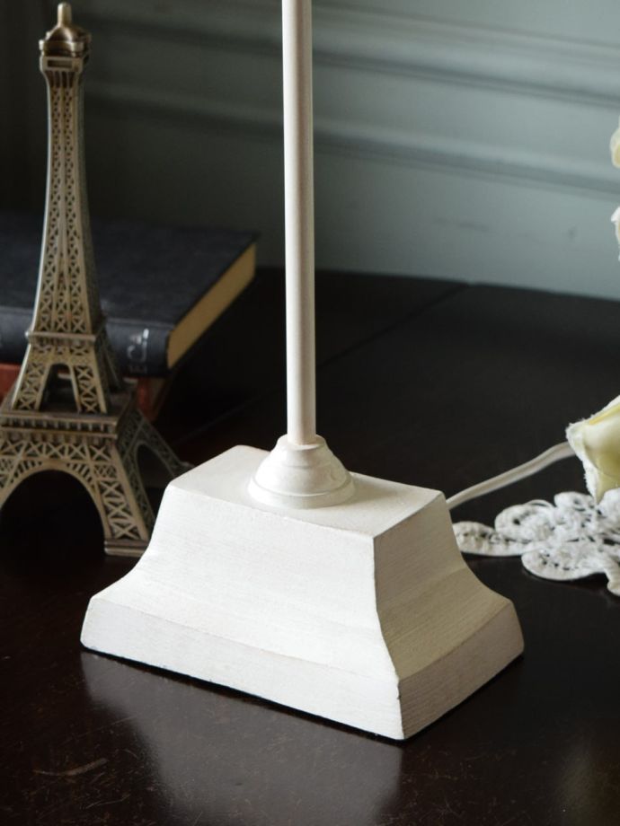 テーブルランプの土台部分