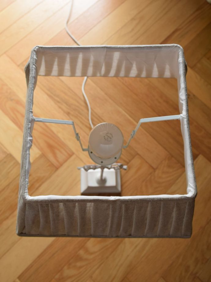 ホルダータイプのシェードです。