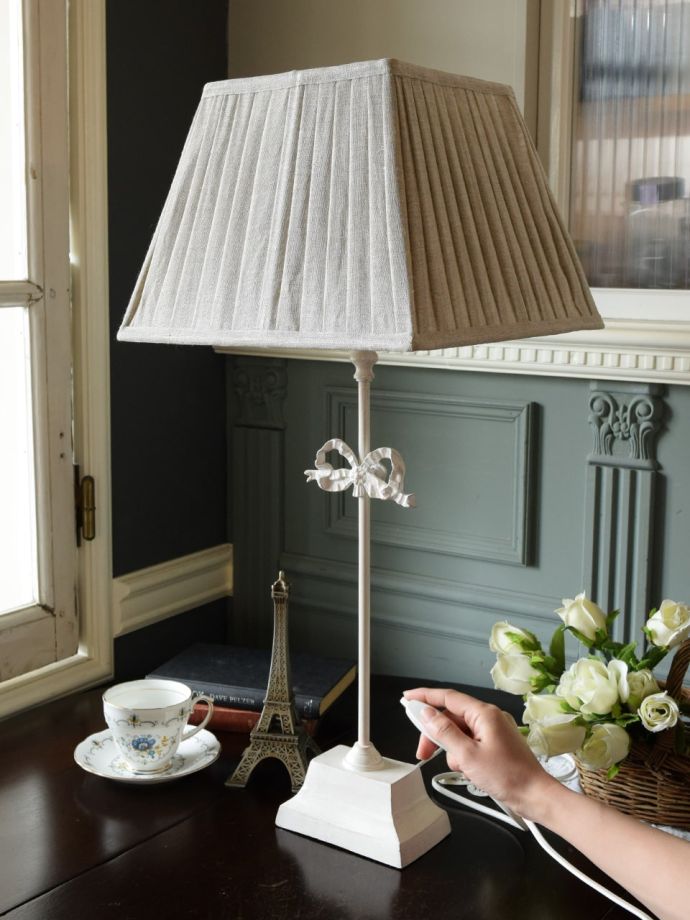 テーブルランプのスイッチ