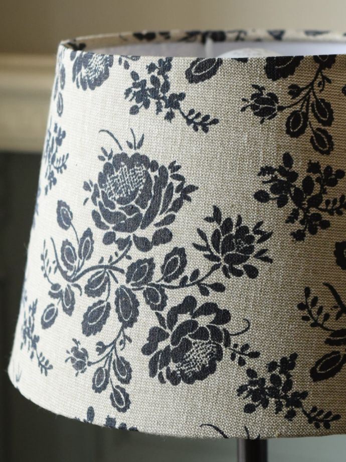 コントワールドファミーユの照明