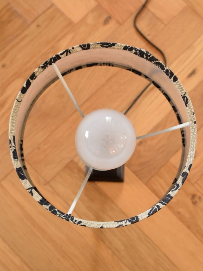 ホルダータイプのシェードです。