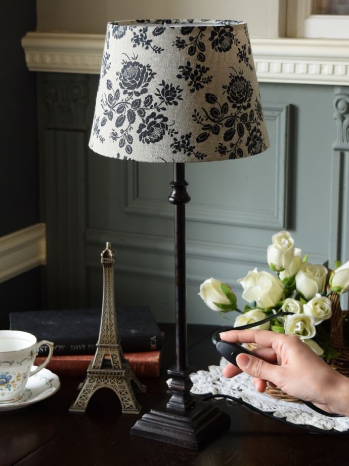 テーブルランプのスイッチ