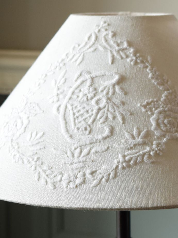 コントワールドファミーユの照明