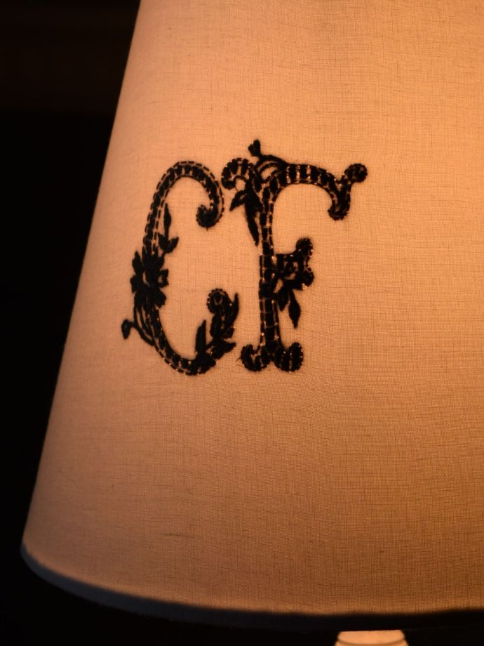 テーブルランプのオシャレなシェード