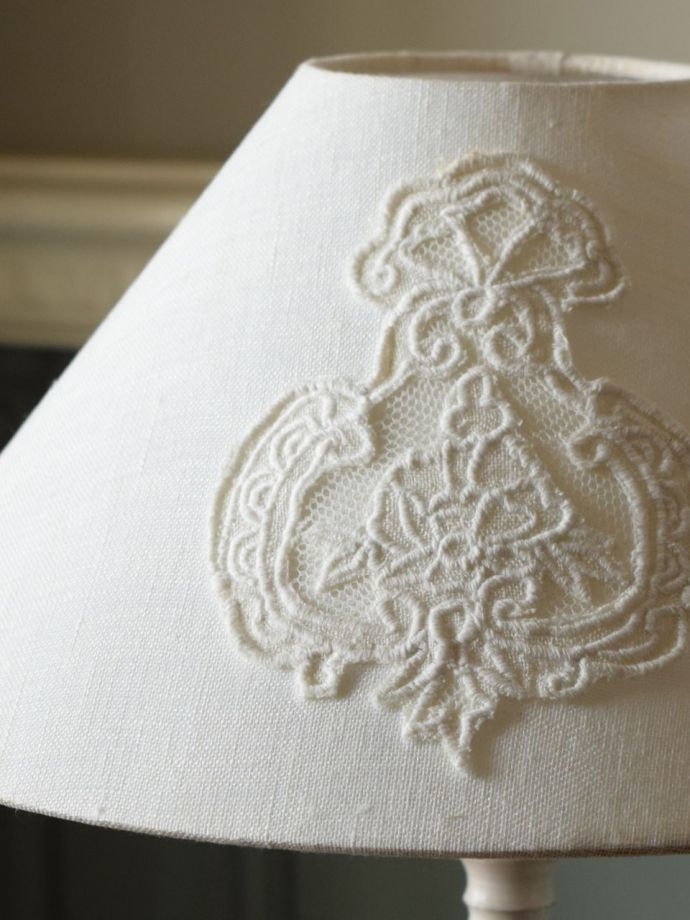 コントワールドファミーユの照明