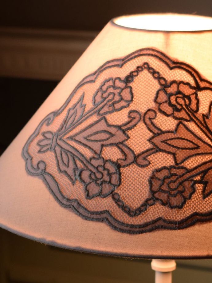 テーブルランプのオシャレなシェード