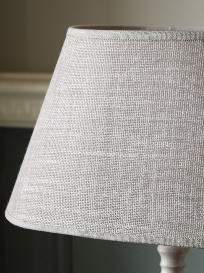 コントワールドファミーユの照明