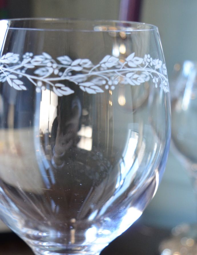 コントワールドファミーユ インテリア雑貨 コントワール・ド・ファミーユのウォーターグラス(シンフォニー)。リーフ模様がとっても美しいシンフォニーシリーズです。(cf-206)
