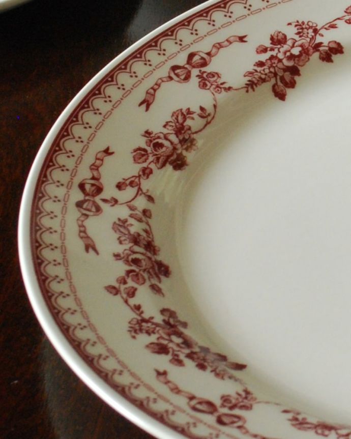 フランス生まれのおしゃれな食器