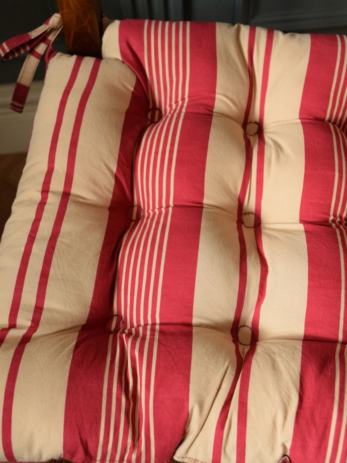 コントワールドファミーユのクッション