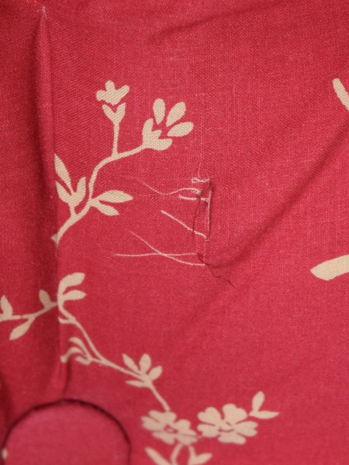 ほつれがあるのでSALE価格です