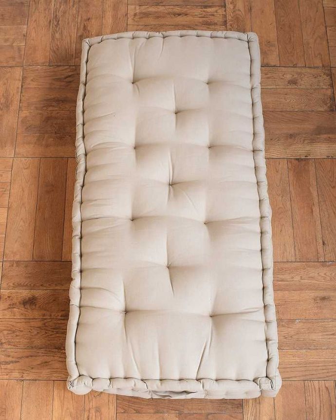 コントワールドファミーユのクッション