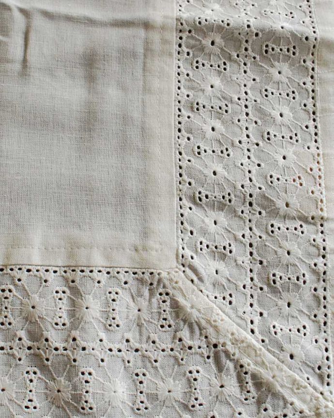 コントワールドファミーユのテーブルクロス