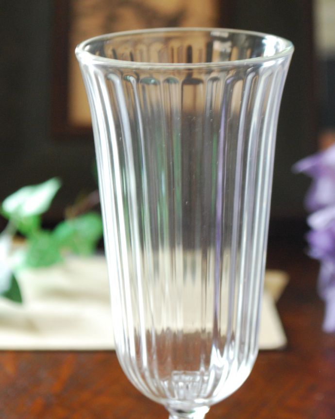 コントワールドファミーユ インテリア雑貨 コントワール・ド・ファミーユのシャンパングラス(Collioure/コリウール)。ストライプのラインがとっても美しい。(cf-717)