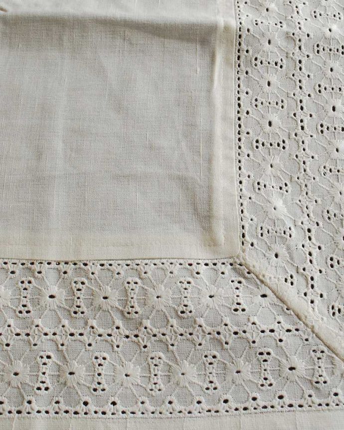 コントワールドファミーユのテーブルクロス