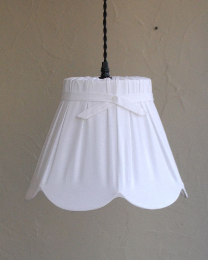 コントワールドファミーユ　照明・ライティング　コントワール・ドゥ・ファミーユのペンダントライト（布シェードのみ）。【 全体 】直径30×高さ78cm【 シェード 】直径30×高さ23cmお部屋にあわせて、短くしたり長くしたり加工することも出来ます。(cf-746-1)