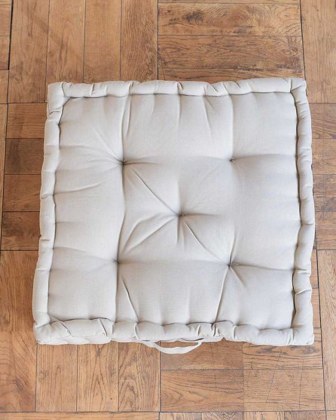 コントワールドファミーユのクッション