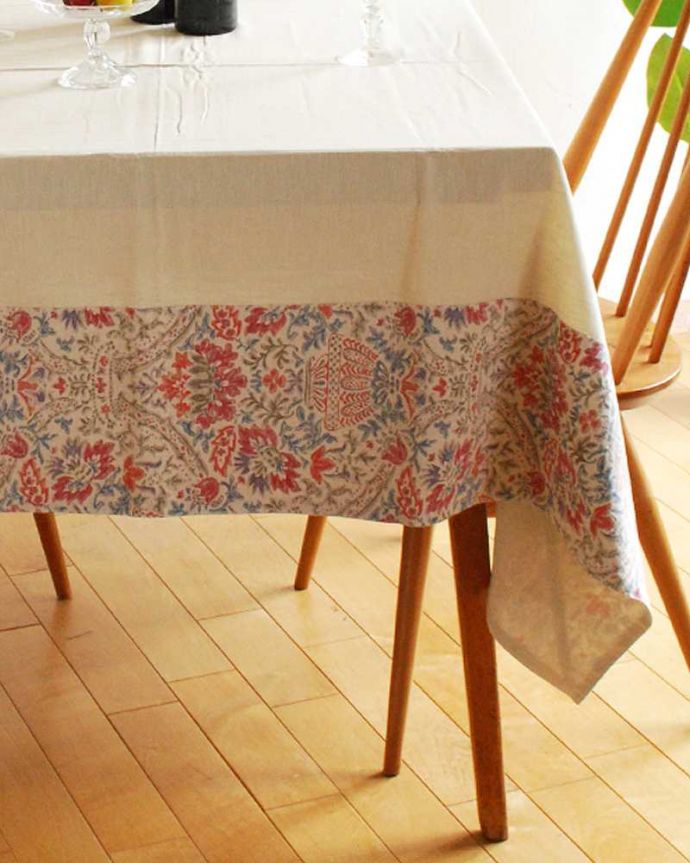 フランス生まれのおしゃれなテーブルクロス