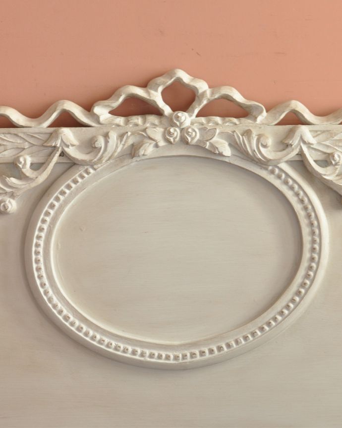 アンティーク風の家具　アンティーク風　アンティーク風家具、コクシグルのベッドヘッド（Bedrest Scenes Galantes）。フランスらしい彫りのデザイン一瞬でお姫様気分にしてくれるデザインが一番のポイント。(cff-1014)