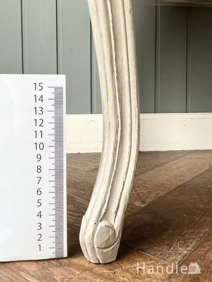 アンティーク風チェアの脚