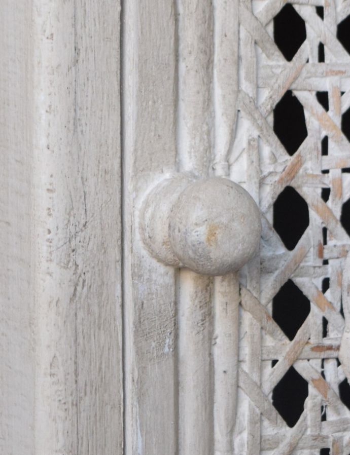 フランスキャビネットの取っ手