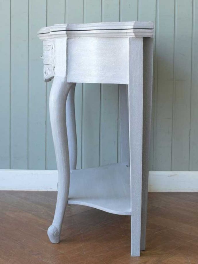 コンソールテーブルの側面