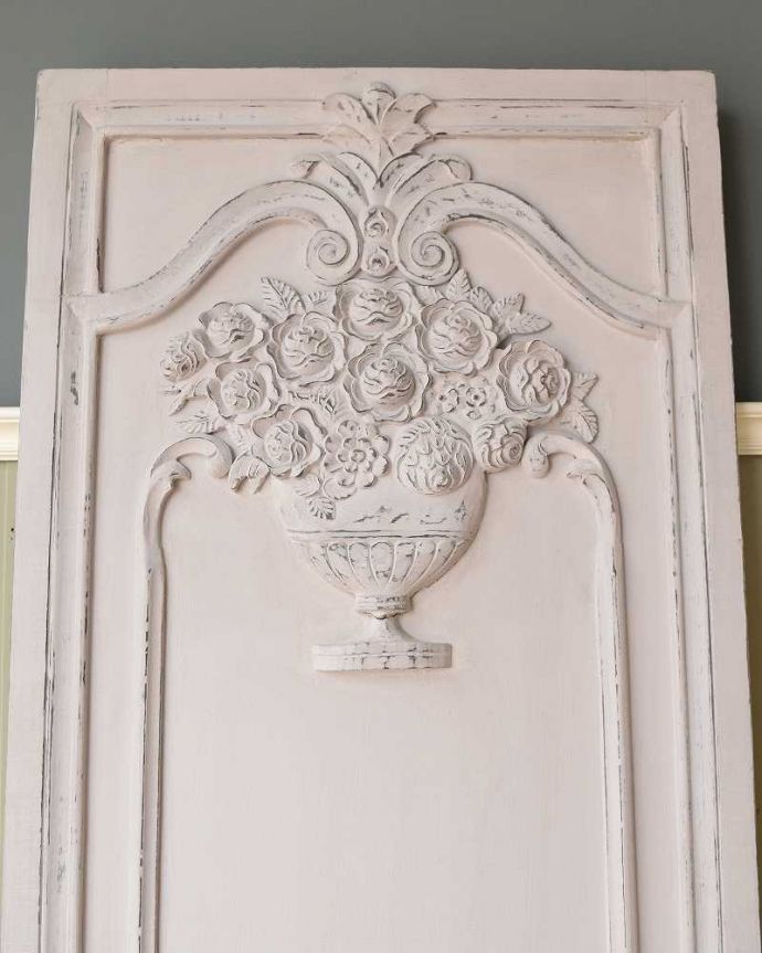 アカンサス　アンティーク風　お部屋の中が一瞬でフランスになっちゃう、コクシグルのアンティーク風壁付けパネル。フランスらしい彫りのデザイン一瞬でお姫様気分にしてくれるデザインが一番のポイント。(cff-1028)