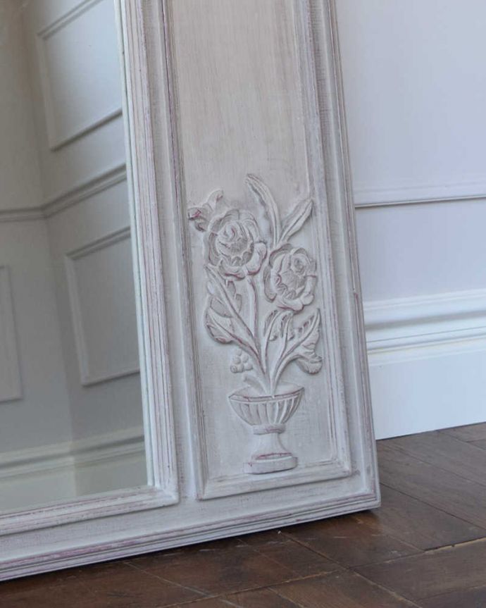 ミラー・時計 インテリア雑貨 アンティーク風家具、コクシグルのウォールミラー(Mirror Boiserie)。見た目でも楽しめます女性らしく素敵なデザインなので、壁に掛けるだけでワクワクしてしまう家具。(cff-1030)