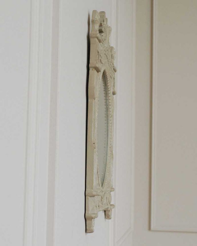 ミラー・時計　インテリア雑貨　フランスからやってきたアンティーク風のミラーSmall MIrror Préciosité　 (Gris antipue)。横から見ると･･･もちろん、横から見てもキレイに仕上がっているので、いろんな場所に掛けて使って下さい。(cff-1034)